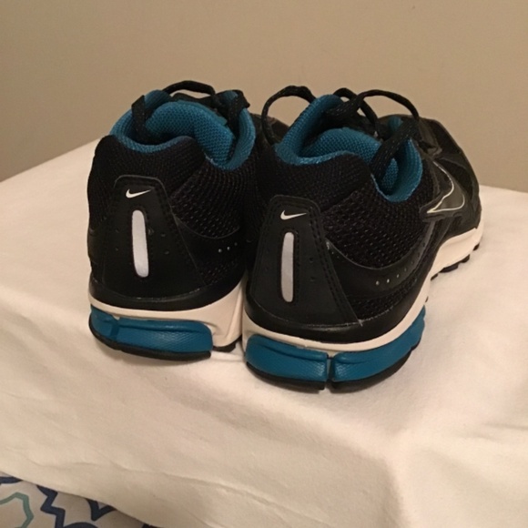 🤫Nike’s women’s FitSole2, new cond. see pics. size 6.5, super clean/lightweigh - Picture 4 of 6